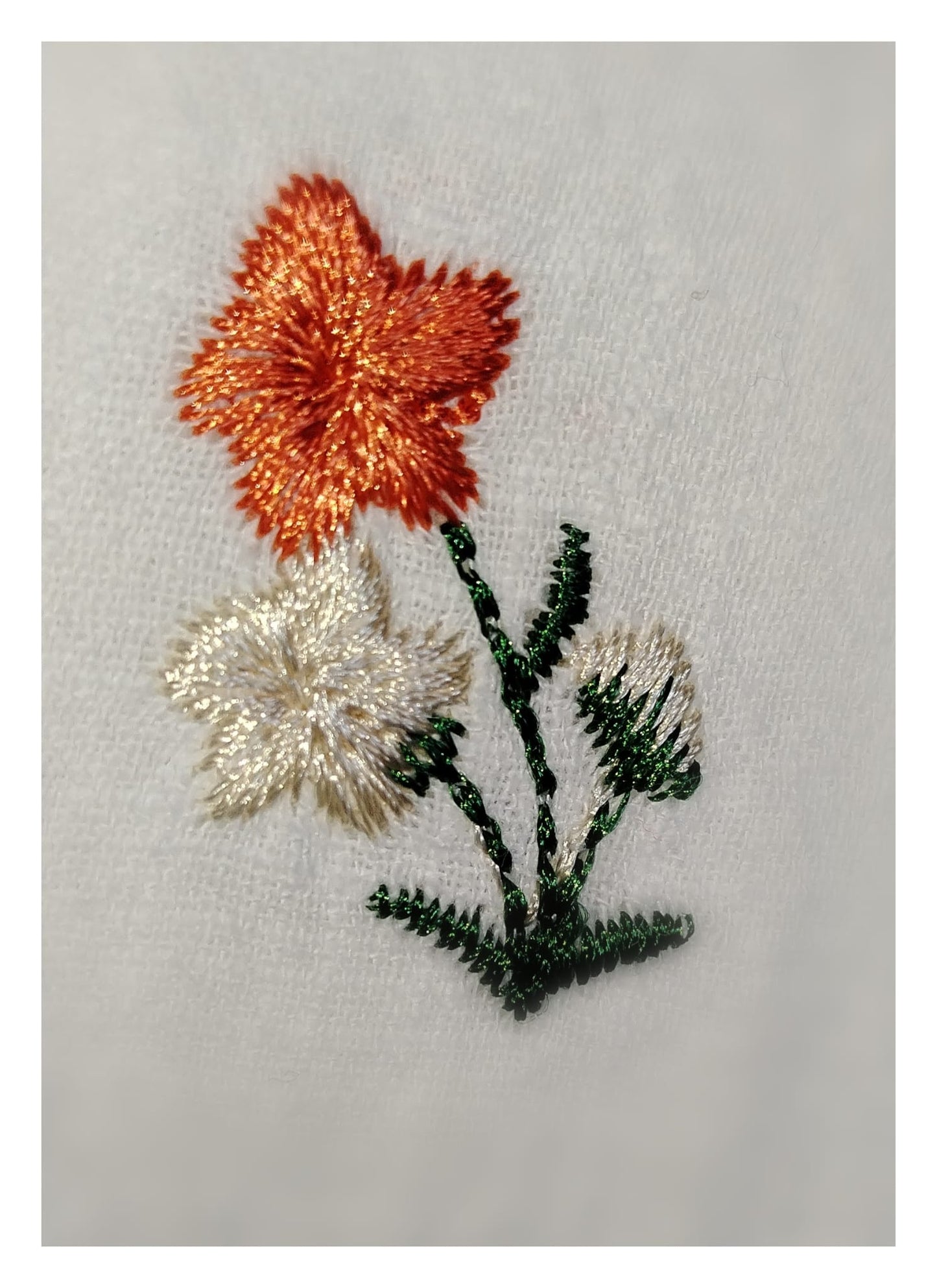 Camisa Branca Bordada - 2 Tamanhos Disponíveis