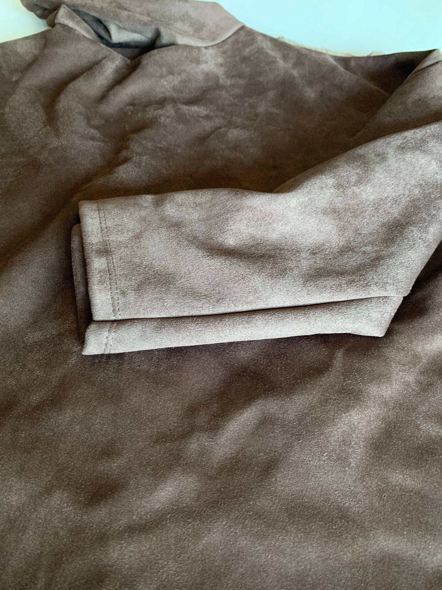 Conjunto Calça e Casaco Pele de Pêssego - Disponível em Preto e Castanho