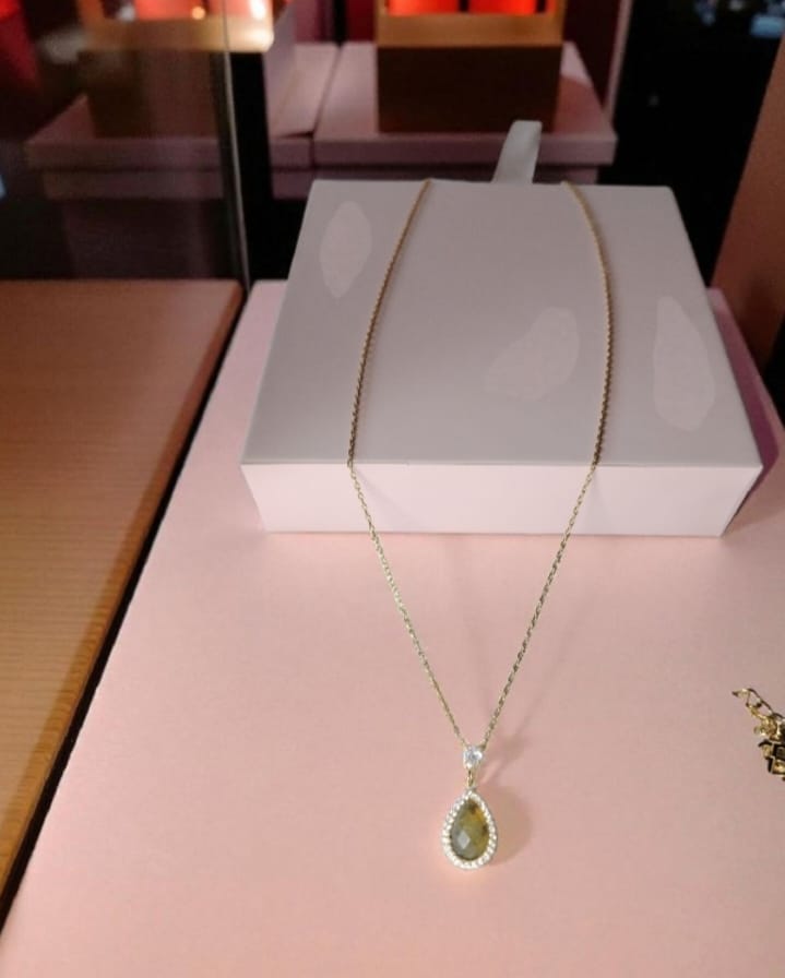 Conjunto em Gota Pedra Natural