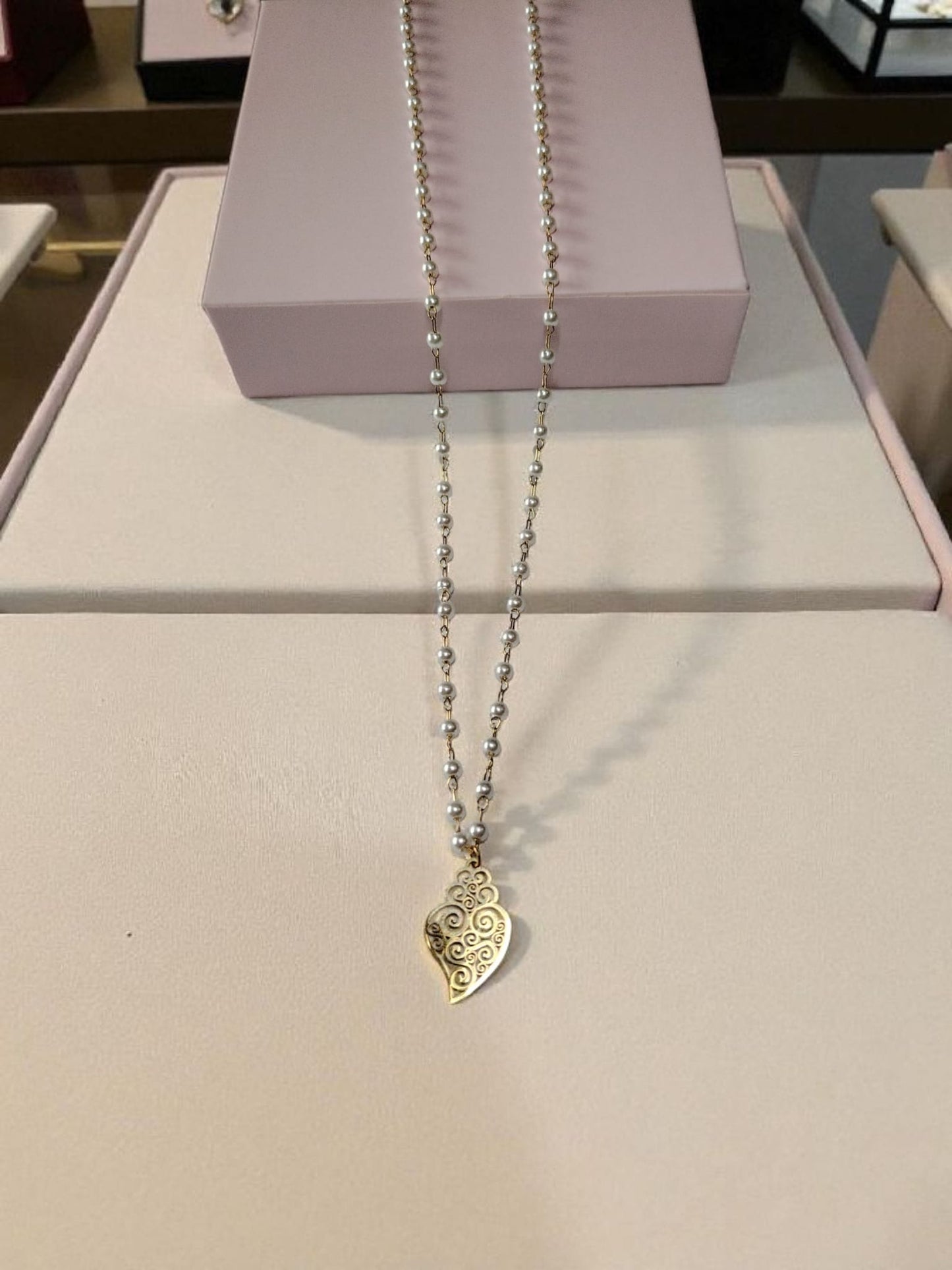 Colar Encantos Coração de Viana - 2 Cores Disponíveis